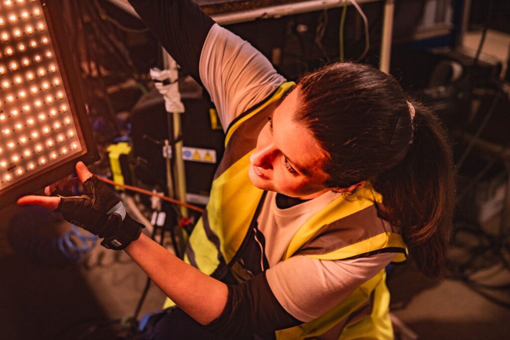 Apprentice handling lighting